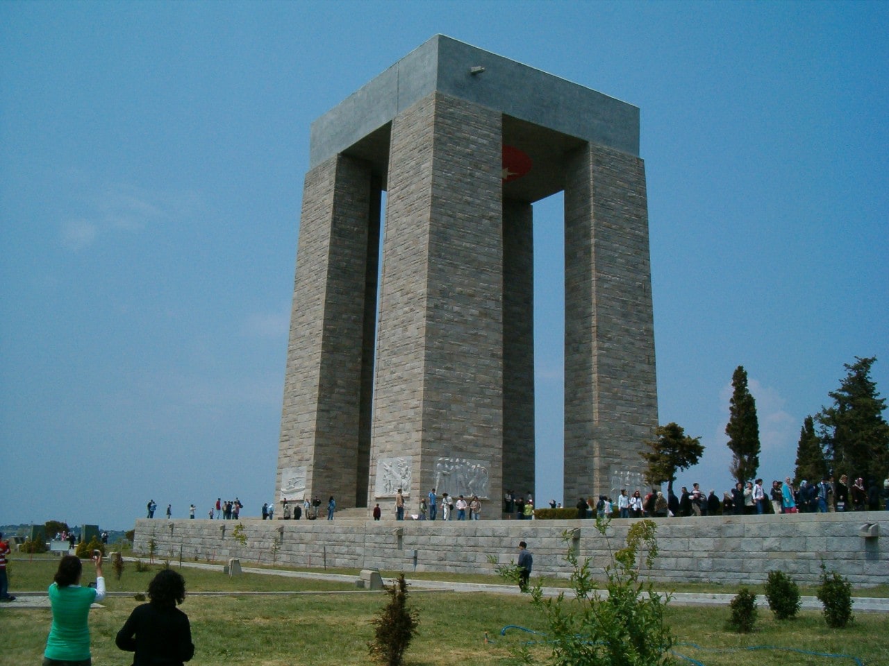 The Çanakkale Martyrs' Memorial in Turkey. Image: Wikimedia Commons. 