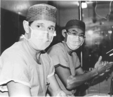 Victor Chang and colleague Mark Shanahan. Photo courtesy of The Victor Chang Cardiac Research Institute, Copyright University of Sydney