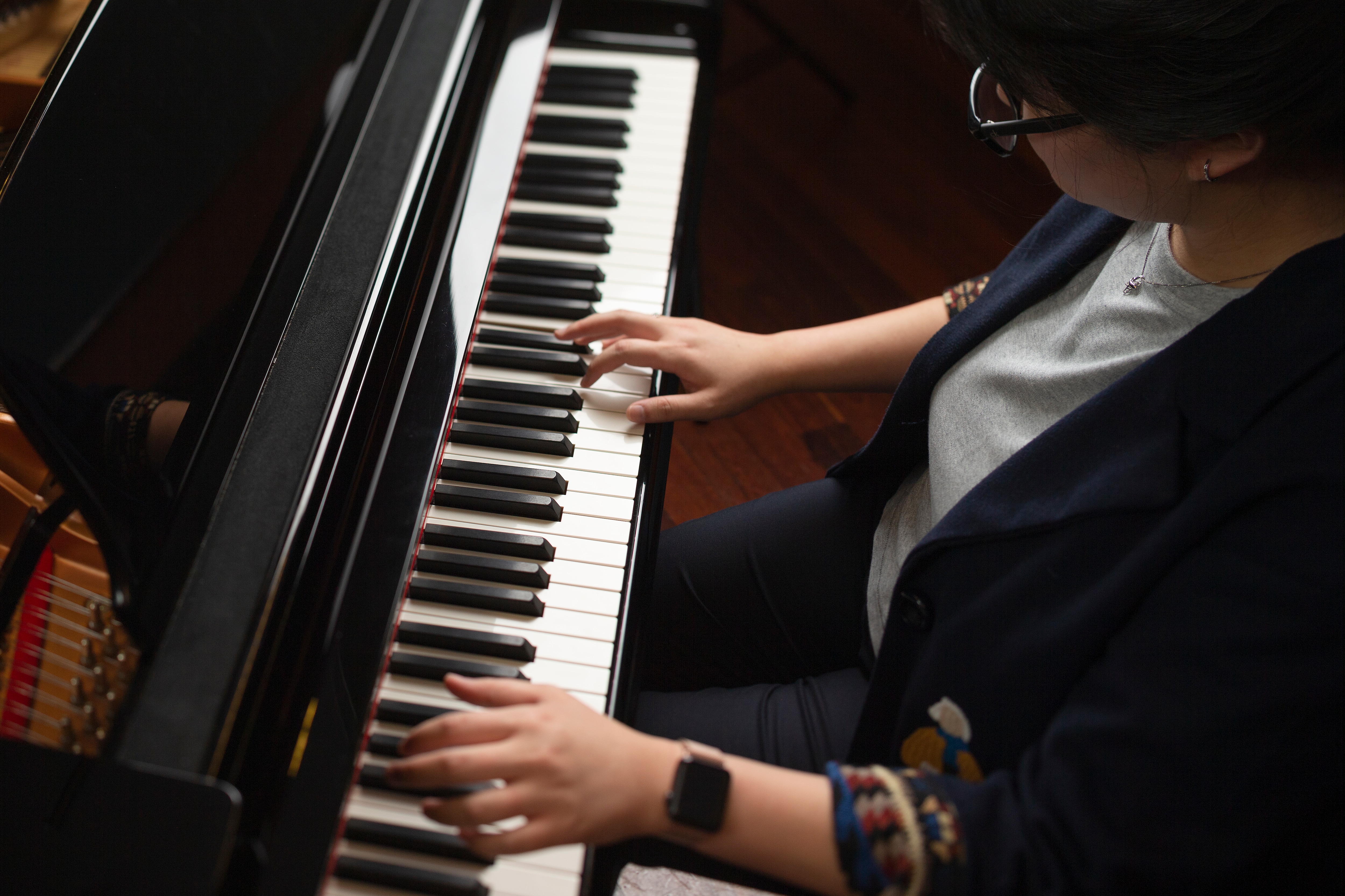 7878_Conservatorium_International_Student, Mishael Ecclesiastes. Piano student in ensemble room.