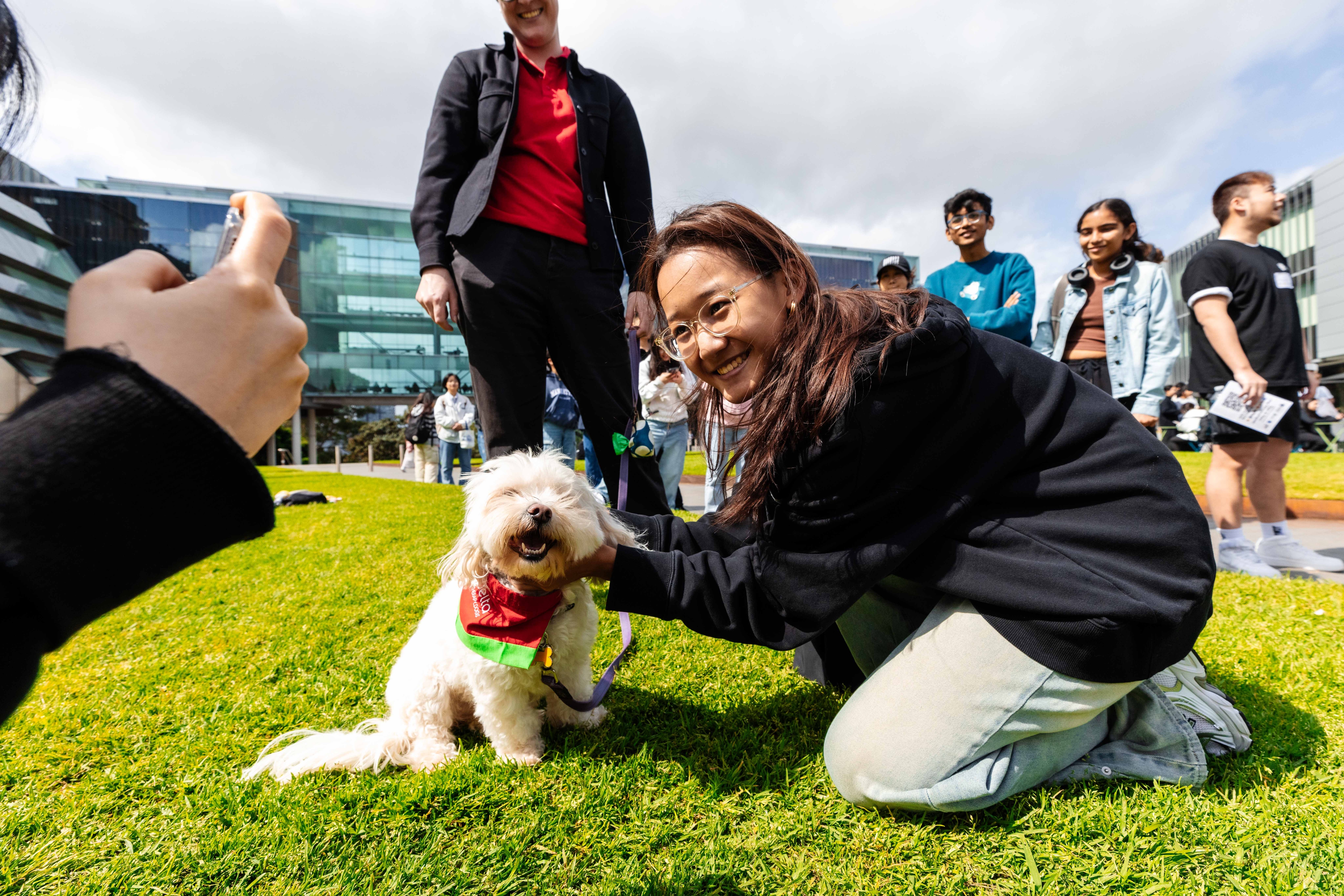 Students with therapy dog