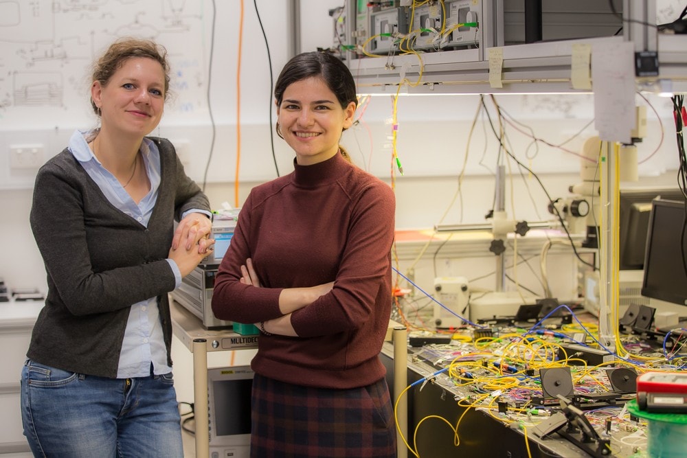 Atiyeh Zarifi and Dr Birgit Stiller in their lab