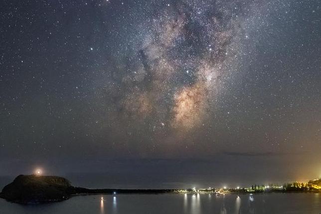 First urban site with night sky in the Southern Hemisphere