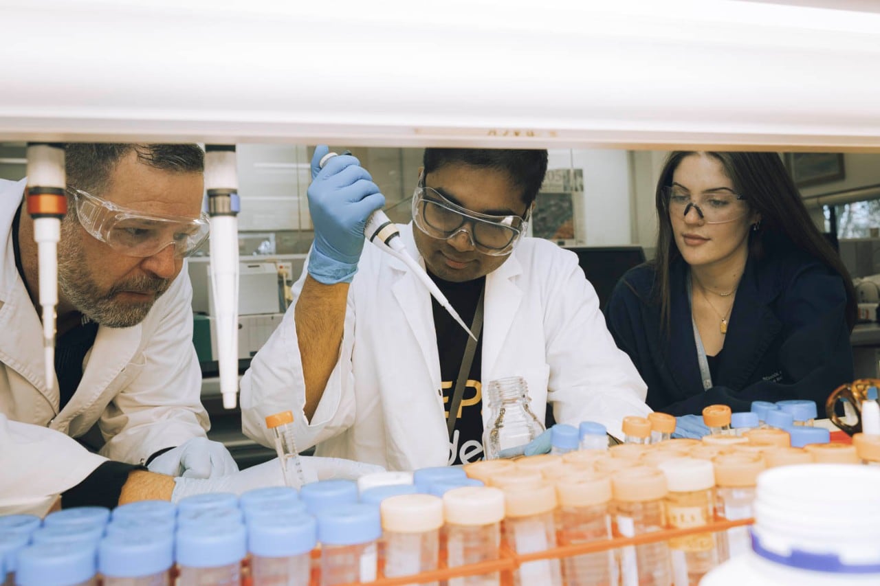 Lead author Rezwan Siddiquee (centre) with Dr Sandro Ataide (left) and Caitlin McCormack in the Ataide Laboratory. Photo: Fiona Wolf/University of Sydney