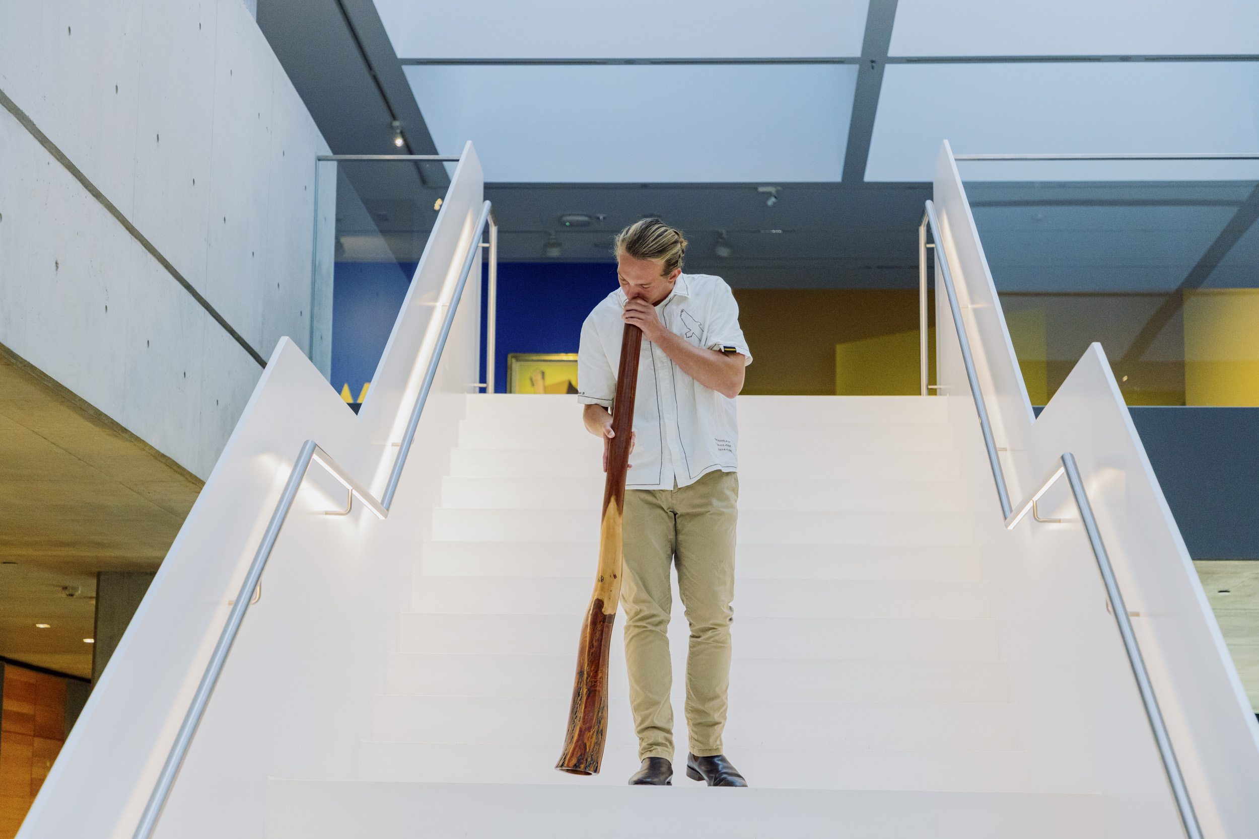 Kalan Nau plays the didgeridoo