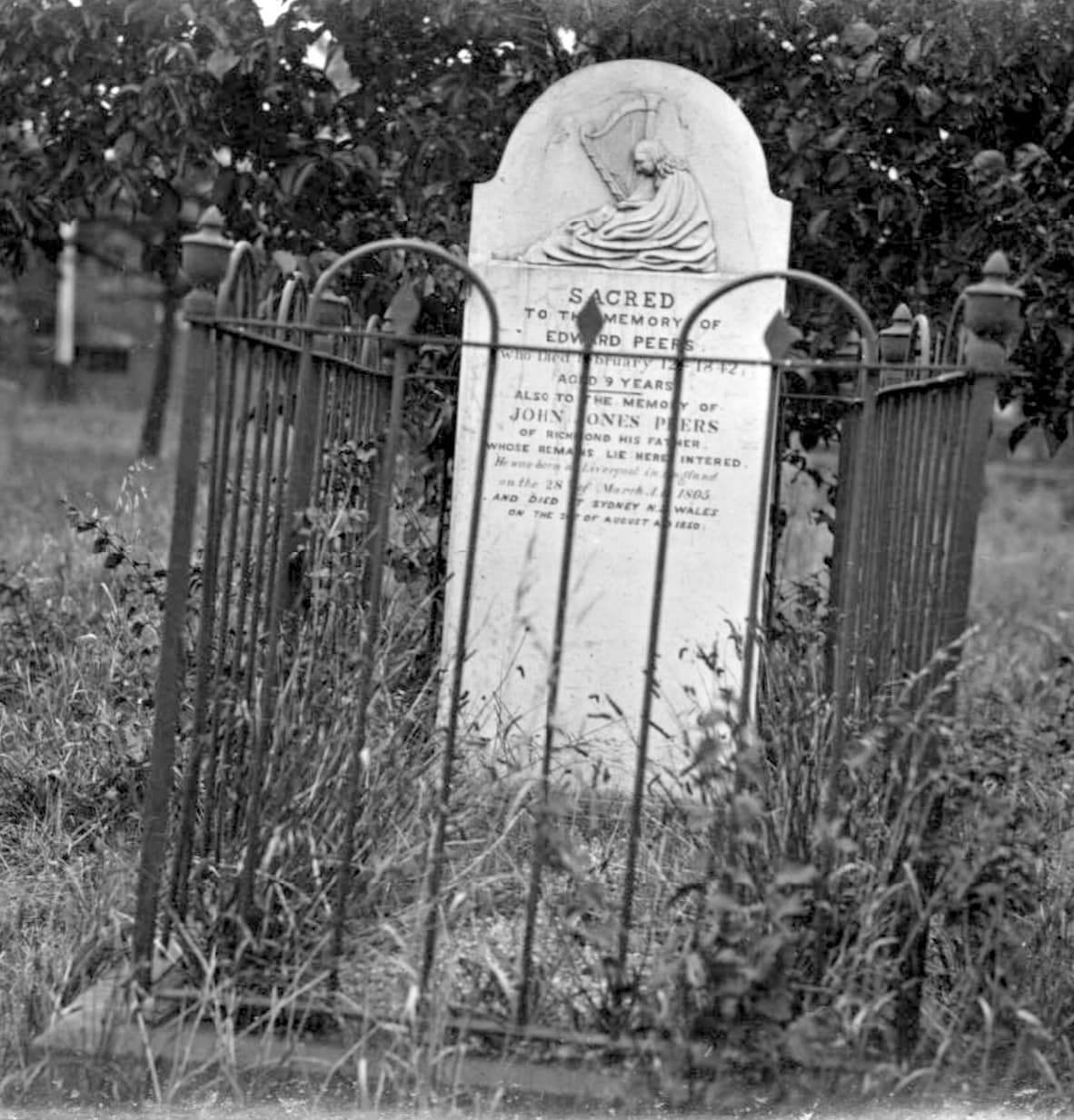 Grave monument of John Jones Peers; Old Melbourne Cemetery (photo, c. 1900); National Library of Australia
